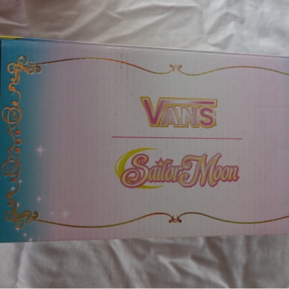VANS Authentic x Sailor Moon Multicolor - 5.0 US MEN / 6.5 US WOMEN - NEW
